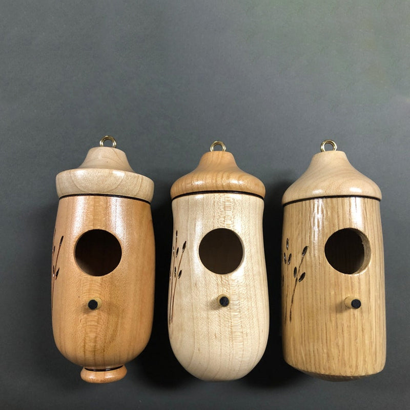 NestNatur™ – Handgefertigtes Kolibrihaus aus Holz