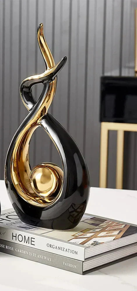 LuxeForm – Abstrakte Keramikskulptur mit Goldakzent