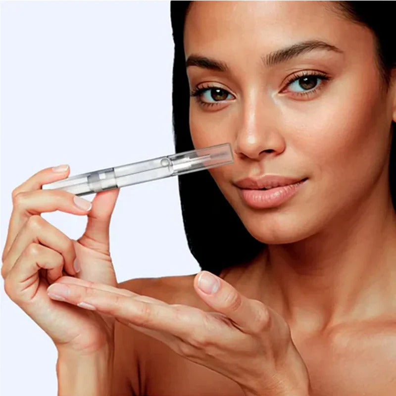 NailClear Pro+™ Nagel-Erneuerungsstift für klarer aussehende Nägel | 1 + 1 Gratis