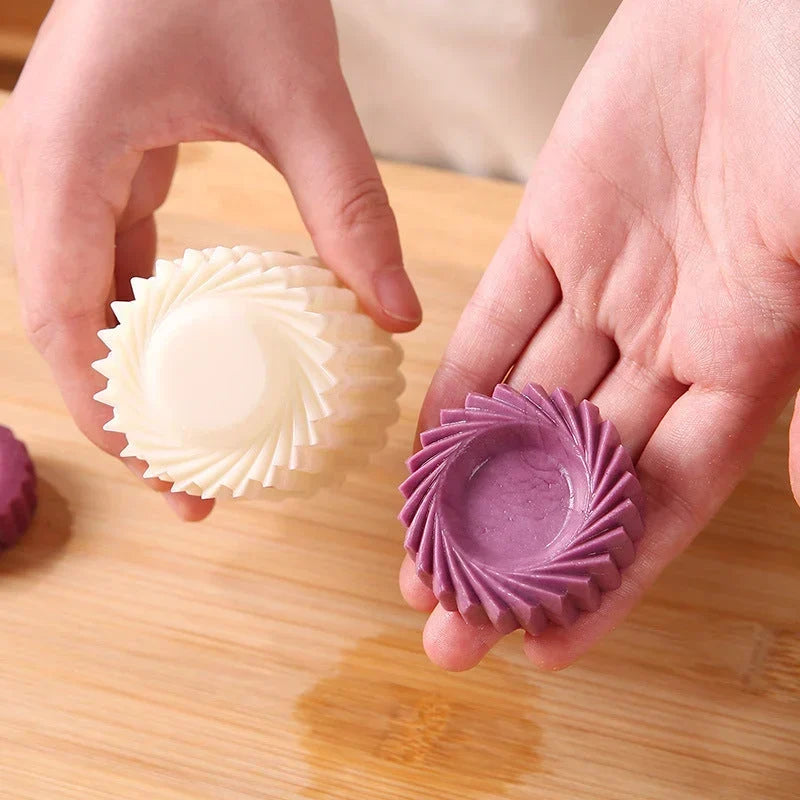 CrustMaster Pro™ | Beidseitige Gebäckform mit 2 Mustern