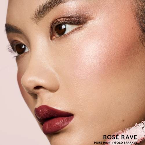 GlowSurge — Schimmerndes Highlighter-Puder fürs Gesicht