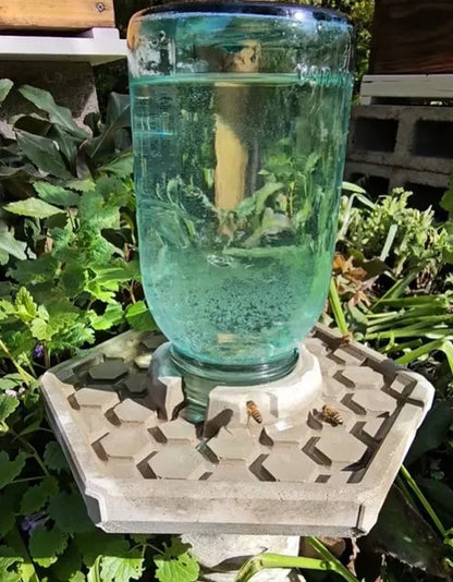 GlowNectar — Garten-Futterspender für Bienen und nützliche Insekten
