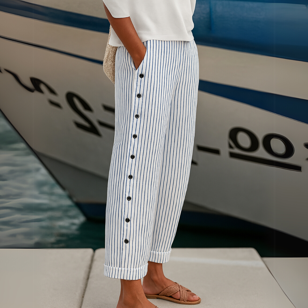 Caitlin™ | Elegante Sommerhose mit Streifen & edlen Knopfdetails
