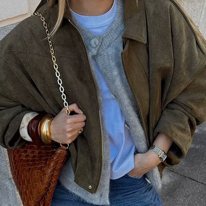 Luxuriöse khakifarbene Oversize Wildlederjacke