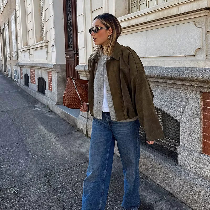 Luxuriöse khakifarbene Oversize Wildlederjacke
