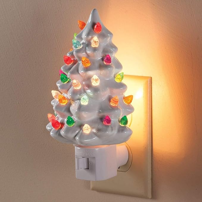 TreeLight - Keramisches Weihnachtsbaum-Nachtlicht zum Einstecken
