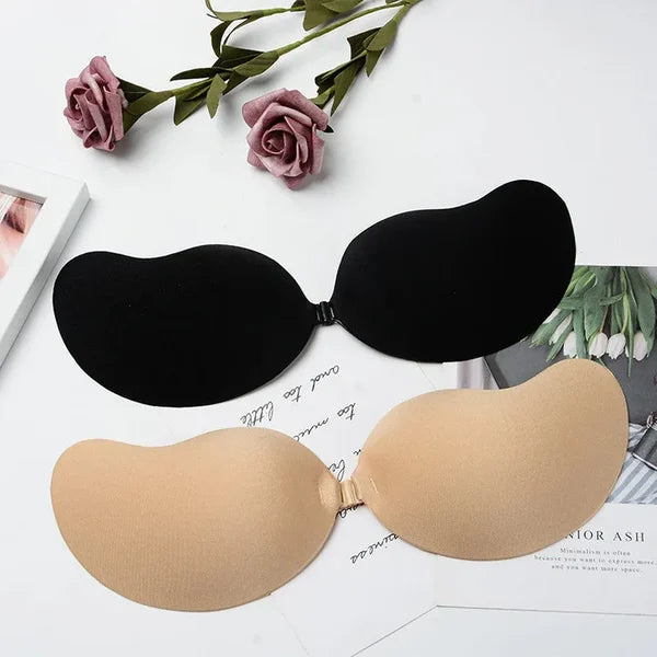 Liftique – selbstklebender Hebe-BH mit Push-up-Effekt