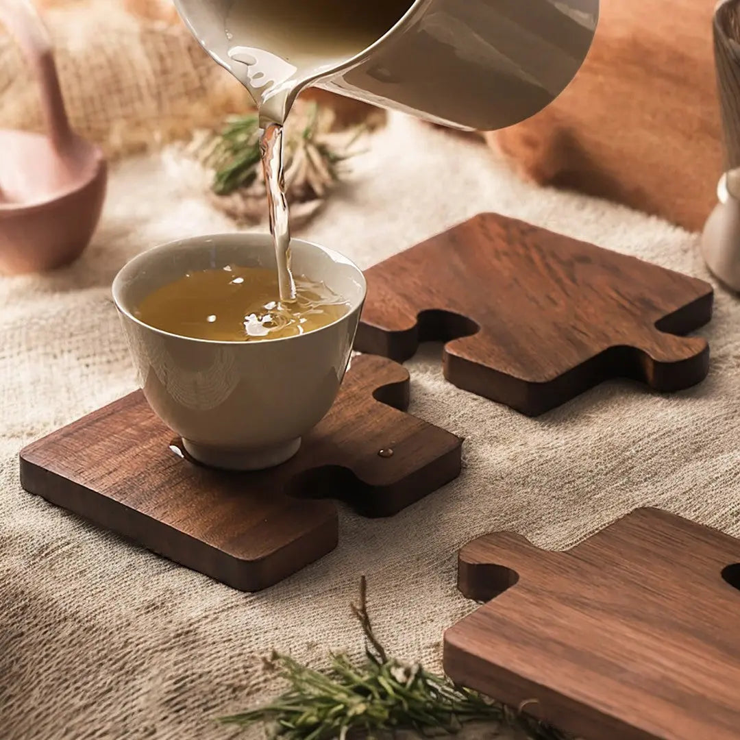 Alderon – Puzzle-Untersetzer aus Walnussholz