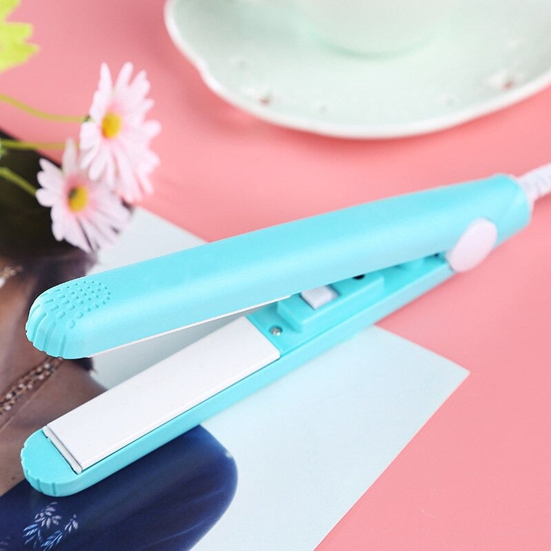Twirly – Mini-Haarlockenstab & Glätteisen für Reisen & schnelle Auffrischungen