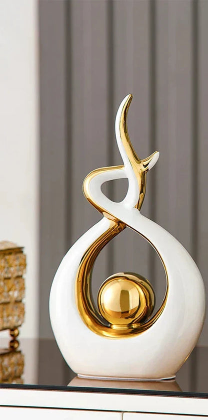 LuxeForm – Abstrakte Keramikskulptur mit Goldakzent