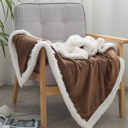 CloudLuxe™ | Doppellagige Kuscheldecke mit weichem Plüschfutter