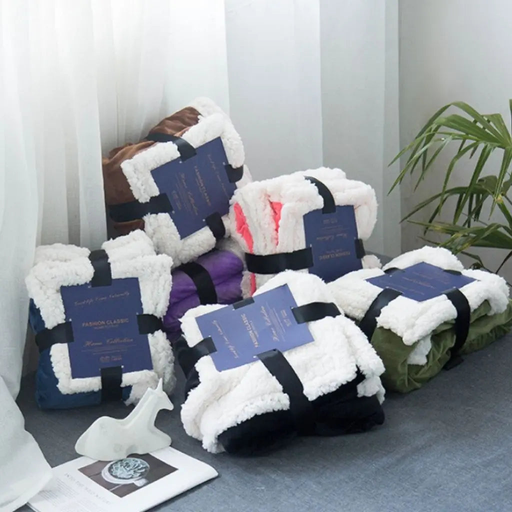 CloudLuxe™ | Doppellagige Kuscheldecke mit weichem Plüschfutter
