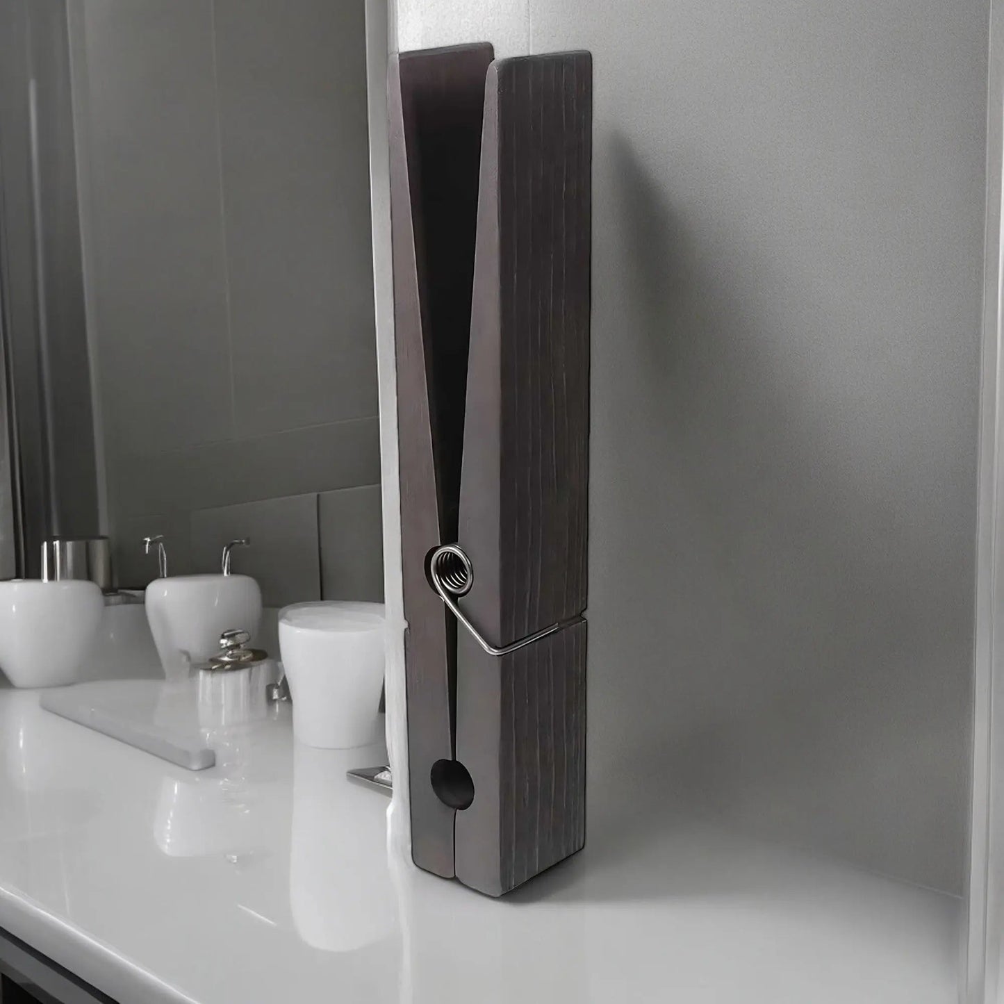 GiantClip – Handtuchhalter aus Holz zur Wandmontage