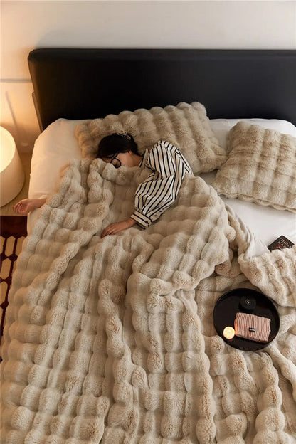 Reversible Blanket | Plush & Smooth Double-Sided | Polyester Fleece | Year-Round Warmth