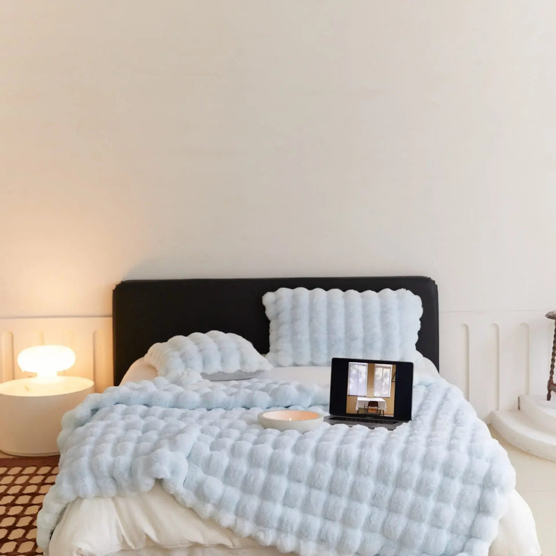 Reversible Blanket | Plush & Smooth Double-Sided | Polyester Fleece | Year-Round Warmth