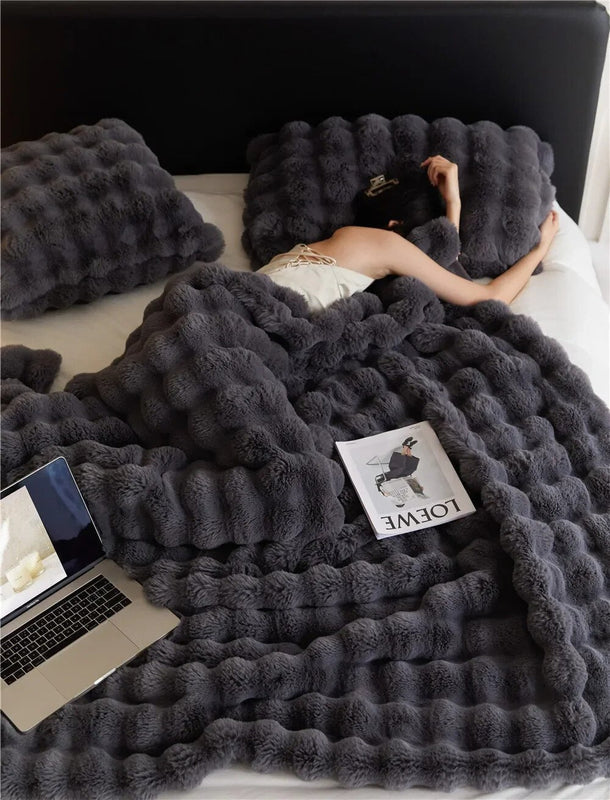 Reversible Blanket | Plush & Smooth Double-Sided | Polyester Fleece | Year-Round Warmth