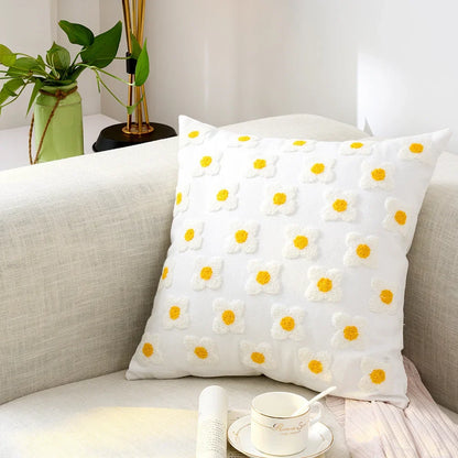 BloomLinen – Bestickter Kissenbezug mit Blumenmuster