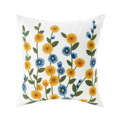 BloomLinen – Bestickter Kissenbezug mit Blumenmuster
