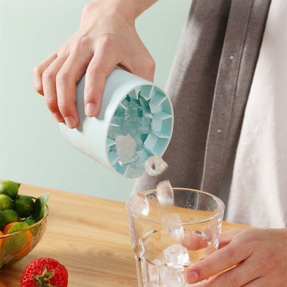 FrozenIce™ - Tragbarer Silikoneiswürfelbereiter mit Deckel | 30% Rabatt!