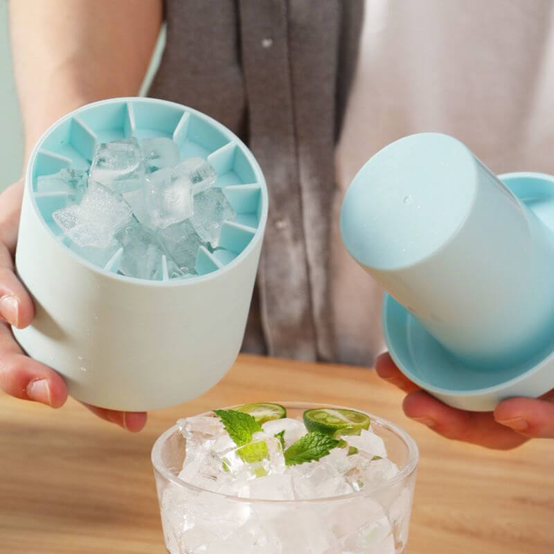 FrozenIce™ - Tragbarer Silikoneiswürfelbereiter mit Deckel | 30% Rabatt!