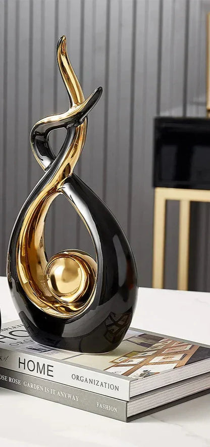 LuxeForm – Abstrakte Keramikskulptur mit Goldakzent