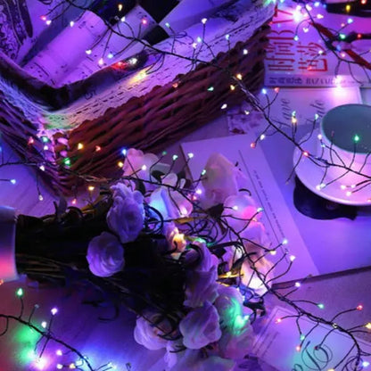 Nur noch heute Rabatt! | FestiveTwinkle™ – Festlicher LED-Lichterzauber für Weihnachtsbaum, Fenster & Ihr Zuhause! ✨