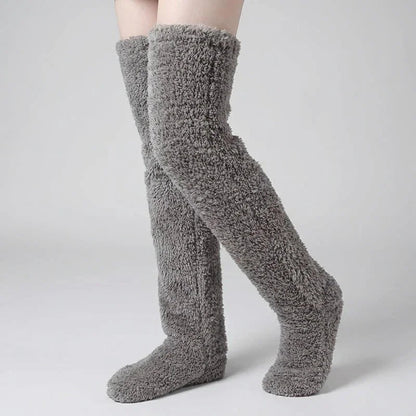 BeinKuschel™ Lange Plüschsocken für warme Füße & Beine
