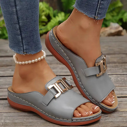 Lucerra - Riemchensandalen mit Schnalle