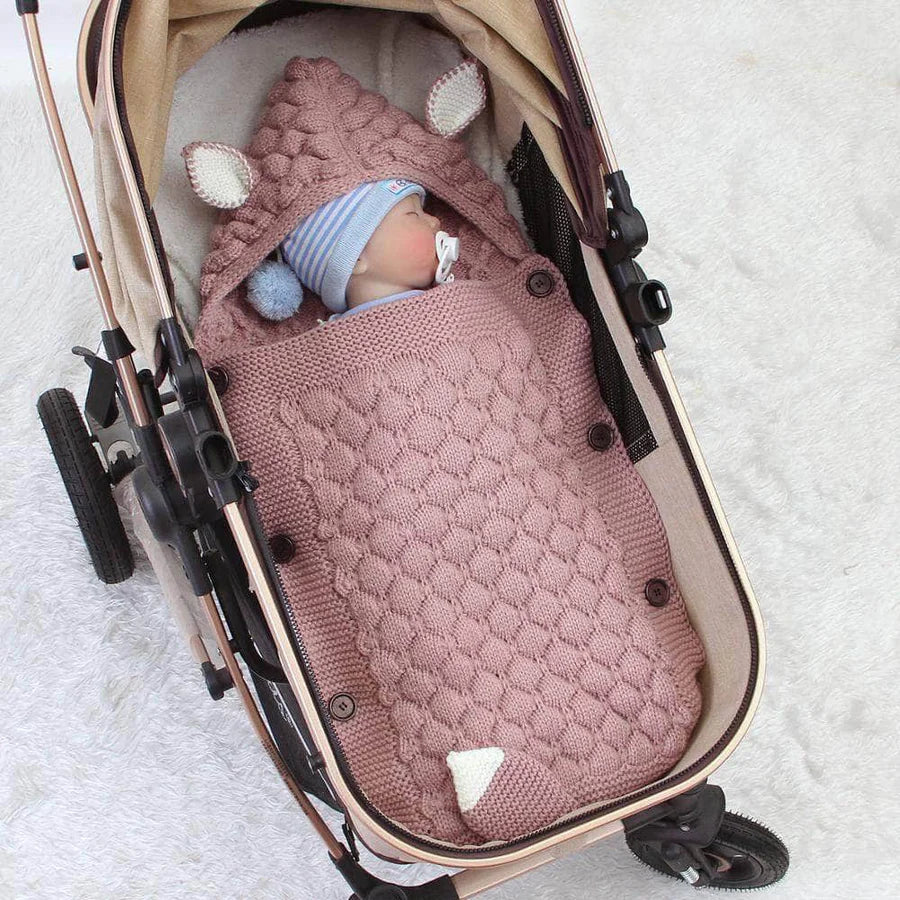 SnuggleNest™ | Gestrickter Baby-Schlafsack mit Öhrchen