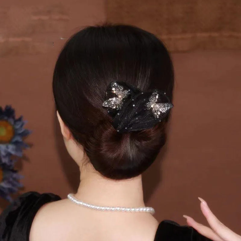 PetalTwist Einfacher Haarknoten-Former mit dekorativem Blumenanhänger