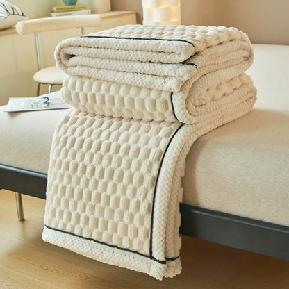 LuxeHaven – Kuscheldecke aus Schafwoll-Flauschstoff