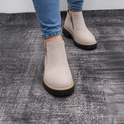 Stridewell – Stiefeletten mit eckigem Absatz und Reißverschluss